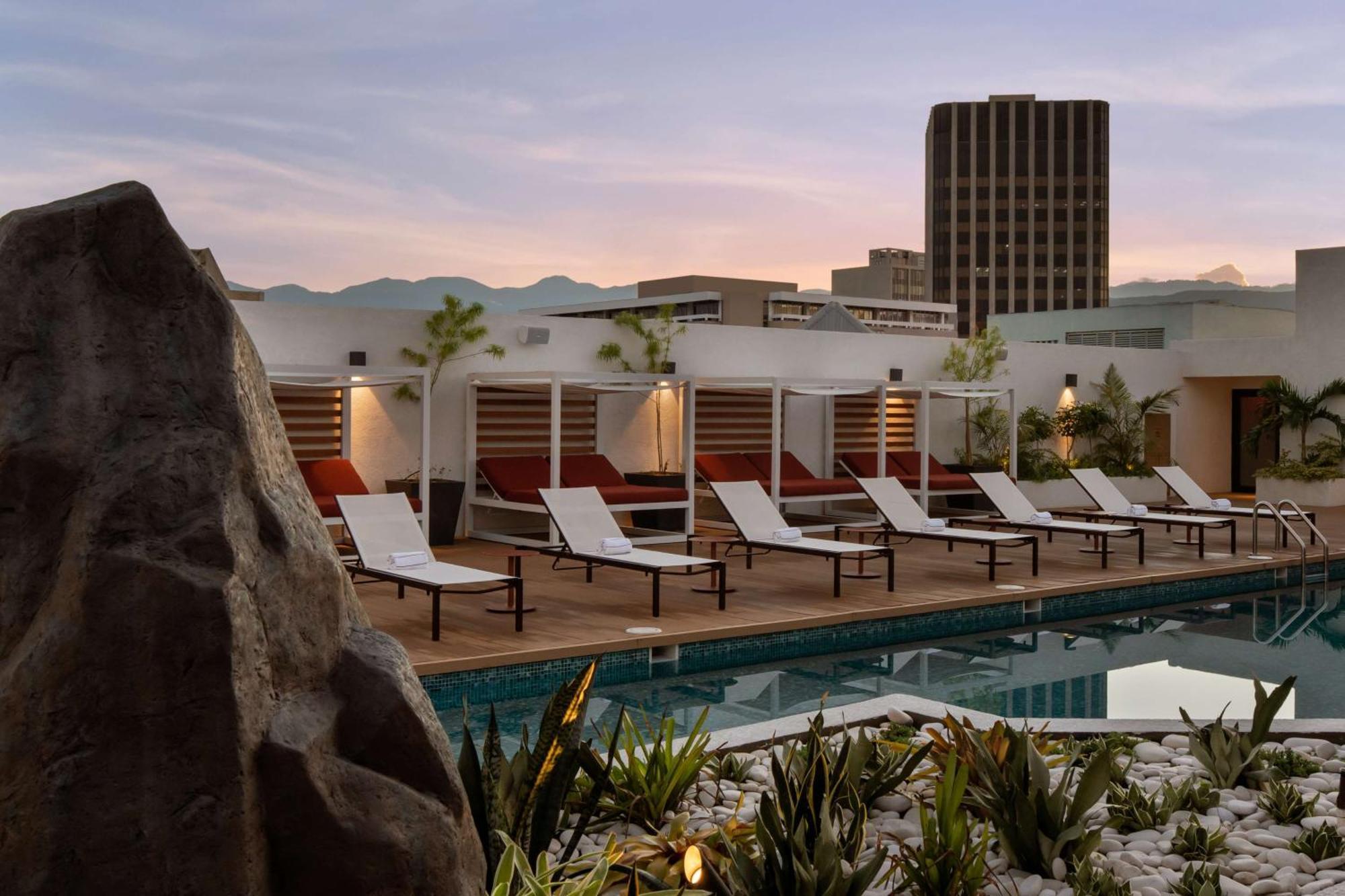 Rok Hotel Kingston Tapestry Collection By Hilton Exteriör bild